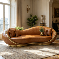 Canapé de luxe en forme de vague courbée, structure en métal doré, revêtement en similicuir souple, canapé lounge courbé pour villa, hôtel, décoration haut de gamme pour salon.