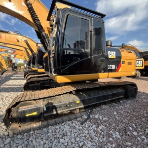 Excavatrice Caterpillar d'occasion CAT 323D2L à faible nombre d'heures de travail, très demandée pour les projets d'ingénierie à l'étranger - Product Image 6