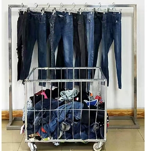 Jeans Skinny a Vita Alta da Donna di Seconda Mano, Jeans Vintage Lavati a Gamba Dritta Usati, Jeans da Donna Preloved - Product Image 3