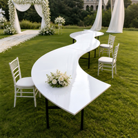 Tables pliantes serpentin en bois et PVC à prix de gros, idéales pour les mariages, les fêtes, les restaurants et les banquets.