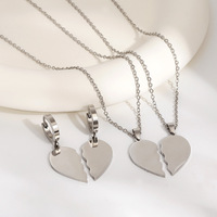 Ensemble de bijoux pour couple en forme de cœur brisé gravable, colliers en acier inoxydable, boucles d'oreilles créoles plaquées or 18 carats, cadeau d'amitié pour amoureux