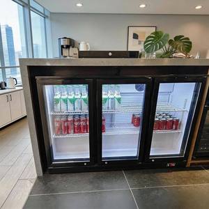 Refrigerador Exhibidor de <span class=keywords><strong>Cerveza</strong></span> con 3 Puertas Corredizas de Vidrio, Enfriador de Botellas Bajo Mostrador, Vitrina Refrigerada para Bar - Product Image 3