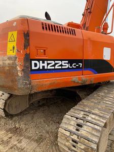 Excavatrice d'occasion de haute qualité Doosan DH225LC-7, pelle sur chenilles à vendre, DH220 d'occasion, 22 tonnes, DH220LC-7 à bas prix pour le terrassement - Product Image 4