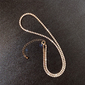 Collar con Colgante de Piedras Brillantes para Mujer, Cadena Elegante en Tono Plateado para Clavícula, Joyería de Moda Versátil - Product Image 2