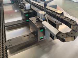 Punzonadoras <span class=keywords><strong>Cnc</strong></span> de persiana de chapa metálica prensa punzonadora eléctrica industrial - Product Image 6