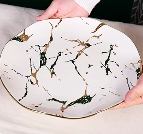 Vajilla de porcelana de mármol nórdico de tamaño personalizado, platos de cerámica con borde dorado para restaurante