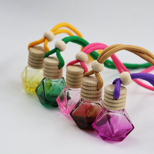 Biểu tượng tùy chỉnh rỗng <span class=keywords><strong>Glass</strong></span> Reed khuếch tán Chai xe treo khử mùi nước hoa xe container - Product Image 6