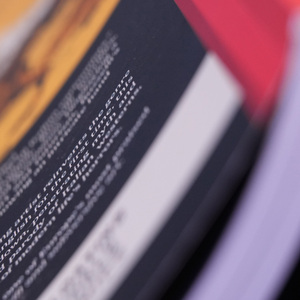 โรงงานขายส่ง รับทำตามสั่ง หนังสือการ์ตูนปกแข็ง พิมพ์ลายฟอยล์สีม่วง/สีอื่นๆ ขนาด A4 A5 A6  หุ้มด้วยฟิล์มเคลือบ - Product Image 6