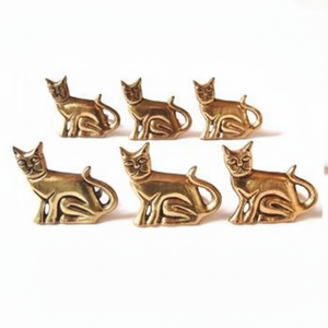 Servilletero de latón de tamaño mediano para bodas y cocina, servilleteros decorativos con diseño de gato para restaurantes - Product Image 1