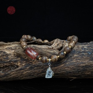Pulsera de Agarwood Artesanal de Alta Gama con Cuentas Mixtas de Cuarzo Rojo y Jadeíta de 6mm - Product Image 4