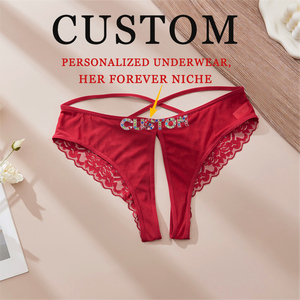 Perizoma <span class=keywords><strong>Rosso</strong></span> in <span class=keywords><strong>Pizzo</strong></span> Personalizzato con Lettere in Strass - Intimo Personalizzabile con Nome per Donne - Ordine Minimo 1 Pezzo - Product Image 1