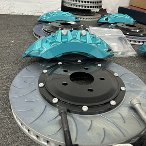 Conjunto de Caliper de Freno de Color Personalizado para Nissan 350Z/370Z Skyline GT-R R35 R34 R33, Caliper Modificado de 6 Pistones - Product Image 5