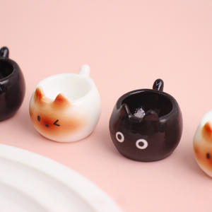 Mini tasse à eau en céramique simulée, motif chat de dessin animé, pour diorama miniature, jouet anti-stress - Product Image 1