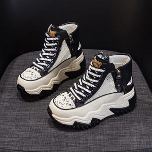 أحذية رياضية نسائية صيفية <span class=keywords><strong>2026</strong></span> جديدة من الجلد والشبك سهلة الارتداء بنعل سميك ورفع للقامة بتصميم ريترو خفيف الوزن - Product Image 3