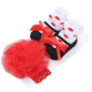 Venta caliente transpirable <span class=keywords><strong>encaje</strong></span> flor Bowknot diseño princesa temática algodón recién nacido bebé diadema y <span class=keywords><strong>calcetines</strong></span> conjunto <span class=keywords><strong>para</strong></span> <span class=keywords><strong>niñas</strong></span> - Product Image 4