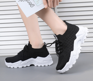 Zapatos de Moda para Mujer, Diseño Personalizado, Tejido Suave y Ligero, Color Blanco, con Aumento de Altura - Product Image 5