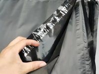 2025 personnalisé imprimé noir givré en plastique fermeture éclair sac recyclable en gros vêtements emballage noir commandes personnalisées acceptées