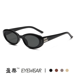 Lunettes de soleil Yingtai Eyewear, style rétro œil de chat, monture ovale noire, protection UV380, lunettes de soleil tendance pour femmes - Product Image 1