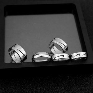 Bagues unisexes en acier inoxydable, design ajouré tendance, plusieurs modèles, bijoux à la mode, vente en gros - Product Image 2