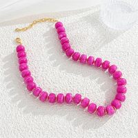 Collar de cuentas rosas gruesas con textura, cadena dorada con cierre, joyería de verano para mujer
