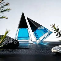 Botol Parfum Kaca Transparan Bentuk Segitiga 30ml 50ml 100ml Grosir dengan Tutup Plastik, Sablon & Logo Custom