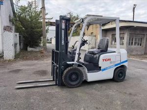 Chariot élévateur TCM 3T FD 30 d'occasion de haute qualité, original du Japon, avec moteur et roulement d'origine à vendre - Product Image 4