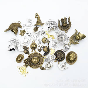 Pendentif vintage en alliage métallique pour avion en laiton antique, argent doré, étiquettes à breloques, accessoires de bijouterie, musique de paix, trèfle, serrure à clé - Product Image 3