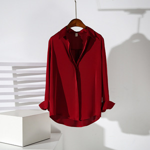 Chemisier professionnel élégant en satin <span class=keywords><strong>rouge</strong></span> haut de gamme pour <span class=keywords><strong>femme</strong></span>, à manches longues, infroissable, idéal pour le bureau, nouvelle collection printemps-automne - Product Image 6