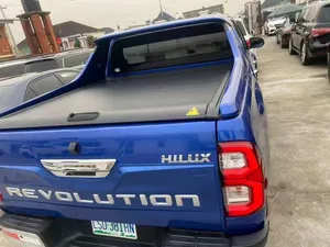 Hilux 용 롤 바가있는 하이 퀄리티 알루미늄 픽업 롤러 셔터 커버