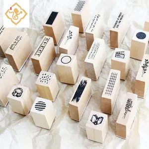 Timbri giocattolo moda manico in legno materiale in gomma timbri in legno personalizzati