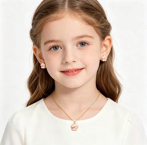 Nouveau <span class=keywords><strong>collier</strong></span> pour enfants <span class=keywords><strong>en</strong></span> acier inoxydable brillant à double cœur, sans nickel - Product Image 6