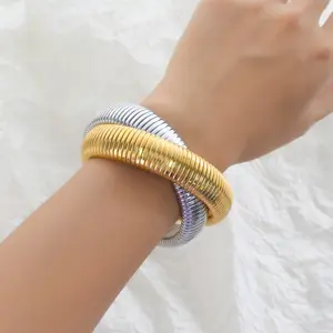 High Quality Waterproof Jewelry Stainless Steel 18K Gold And Silver Double Color Spring Snake Texture Bracelet Bangle YF3597