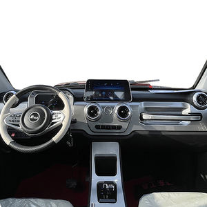 Camioneta Eléctrica Ligera Fabricada en China, Asientos de Cuero, Cámara Trasera, 5 Asientos, Motor de Tracción Trasera, Portaequipajes Metálico en el Techo - Product Image 5