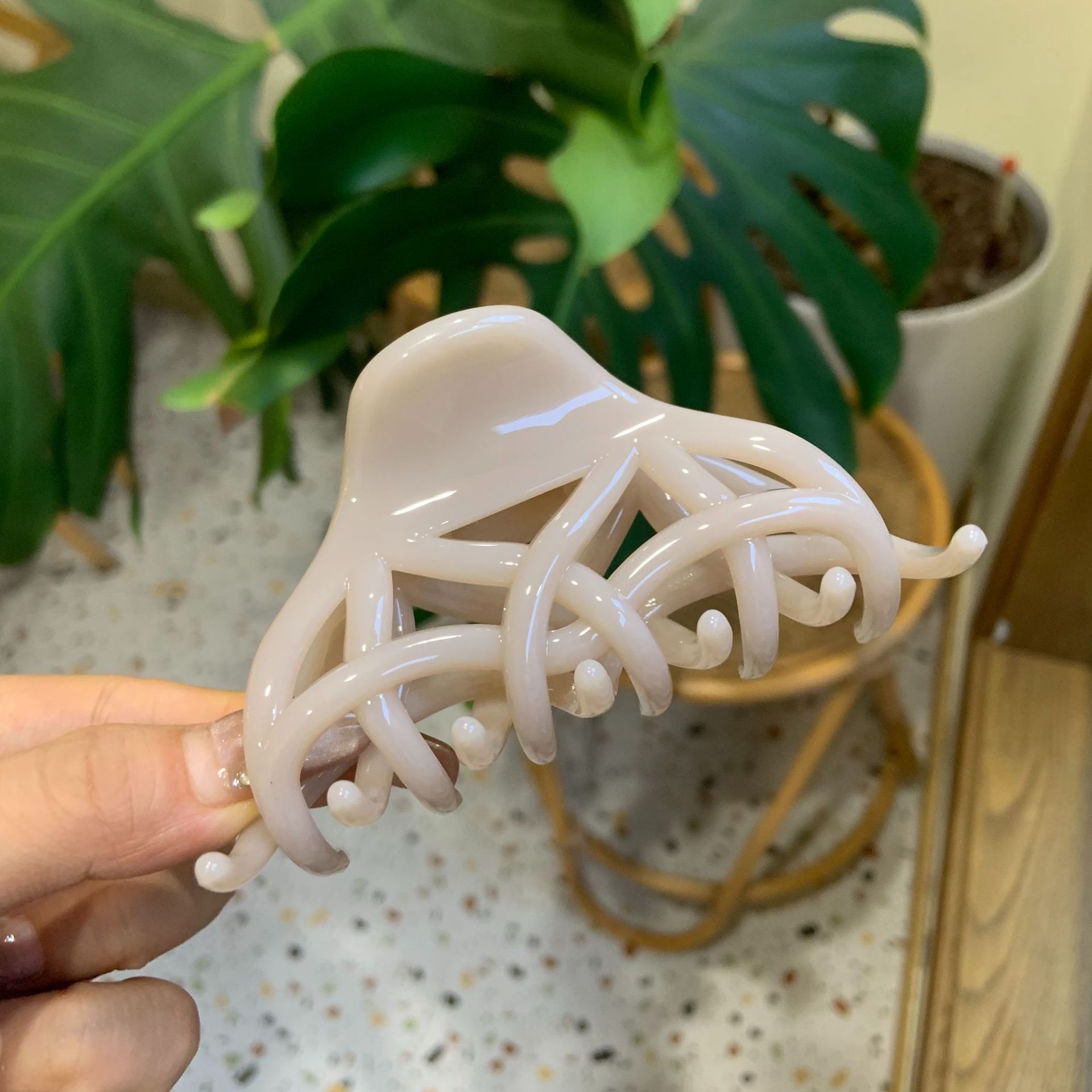 Poudre nue légère-boucle papillon queue de phénix