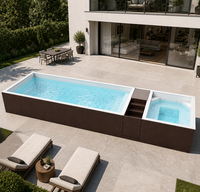 Piscine hors sol moderne minimaliste en WPC et FRP, grande piscine avec texture bois pour l'architecture moderne