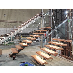 GAOBO 현대 유리 난간 계단 레드 화이트 오크 너도밤 나무 단단한 나무 단계 실내 조립식 플로팅 탄소 강판 계단 - Product Image 1