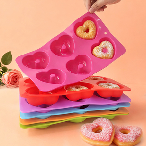 Bắc Âu Hình Trái Tim Donut Khuôn Tái Sử Dụng Bền Vững Bóp Và Chơi Silicone Pastry <span class=keywords><strong>Cookie</strong></span> Bánh Nướng Công Cụ Thiết Lập Cho Bé Thực Phẩm - Product Image 1