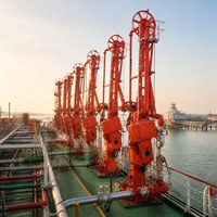 Bras de chargement de technologie allemande pour terminal pétrolier et gazier |   Système de chargement par le bas pour rail de camion, certifié SIL 2/3, équipement de manutention de fluides