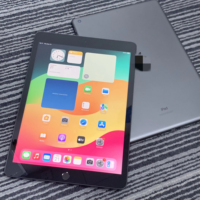 Vente en gros à bas prix d'iPad 9.7 (2018) d'occasion, original, 128 Go, 2 Go de RAM, avec écran tactile de 9,7 pouces, système d'exploitation iPad OS 11.3