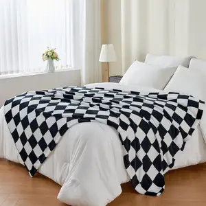 Cheap Wholesale Bulk Popular Fleece Full Size Flannel Mink Lap Soft Throw Checkered Blanket For Bed