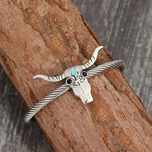 6 cm Cabeza de Vaca Longhorn Bull Steer ganado cráneo cuerno brazalete occidental Steer calavera con trueno piedra brazalete - Product Image 3