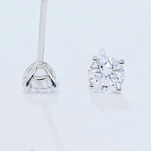ต่างหูเพชรเม็ดเดี่ยวสี่เหลี่ยมแบบขายส่ง ทอง 18K เพชรเพาะเลี้ยงในห้องปฏิบัติการ ของขวัญสำหรับงานแต่งงานและงานหมั้น - Product Image 2
