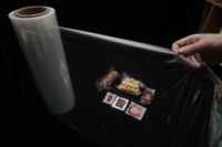 Film d'emballage sous vide en plastique alimentaire en PA/PE co-extrudé en nylon, film thermoformable en rouleau, film de couvercle facile à retirer