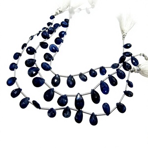 Zafiro azul natural en forma de pera, cuentas facetadas, se vende por hebra de 8 pulgadas de largo. - Product Image 1