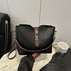 Công suất lớn mềm rộng dây đeo vai nách Polyester 2025 mới thời trang vai Crossbody PU Túi xô - Product Image 2