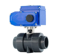 Vanne à boisseau sphérique électrique AX-Q921F-10S 2 voies PVC/PP pour milieux acides, raccord True Union, taille de port DN15, avec actionneur motorisé