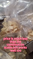 Machine d'emballage VFFS à 4 fonctions avec peseuse pour snacks soufflés, chips de pommes de terre, chips de fromage, chips de banane, chips croustillantes et crackers