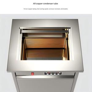 Machine à fabriquer des sucettes glacées automatique avec des moules à sucettes glacées de 50 ml adaptés à diverses recettes de crème glacée - Product Image 4
