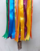 Campana de aluminio con acabado satinado de calidad de exportación para patios y jardines, disponible a un precio asequible desde India.