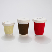 Vente en gros d'usine : Gobelets à café jetables écologiques en papier avec couvercle couronne et logo personnalisé pour hôtels et restaurants